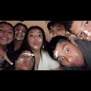 Meet your Posher, Sharon